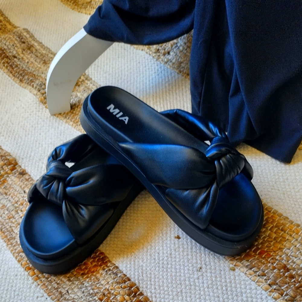 NEW* BLACK MIA SANDALS